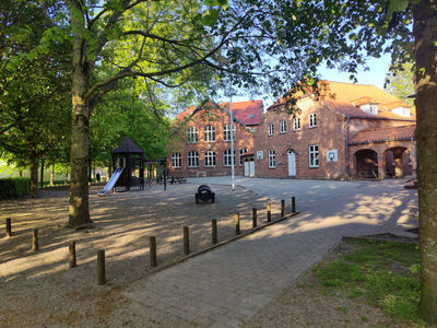 Blick auf den Schulhof der Marieskole Tønder